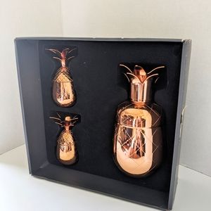 2 Piece Pineapple Mixer and Shot Glass Set